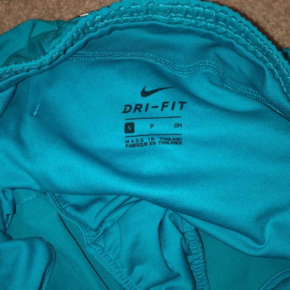 Nike running shorts - Picture 5 of 6